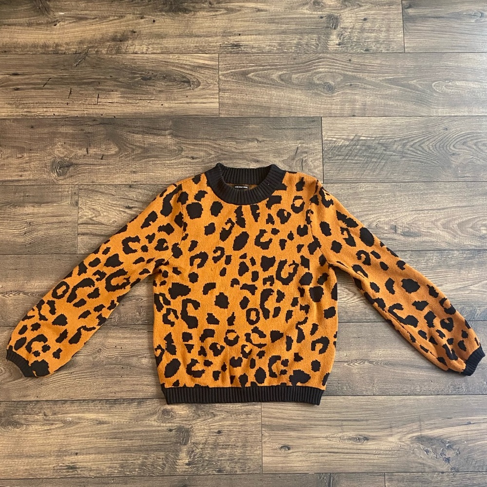 Leopard sweater